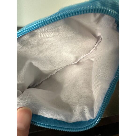 Vintage Y2k Heart with Angel Wings Blue Wristlet Embroidered Velour Mini Bag - Picture 4 of 5